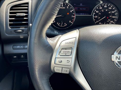 Used 2018 Nissan Altima 2.5 SV image 22