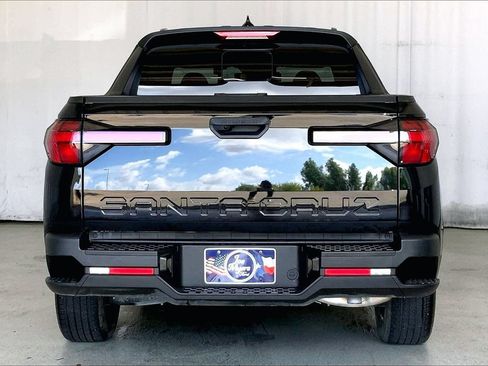 Used 2024 Hyundai Santa Cruz SEL w/ Activity Package FWD image 3