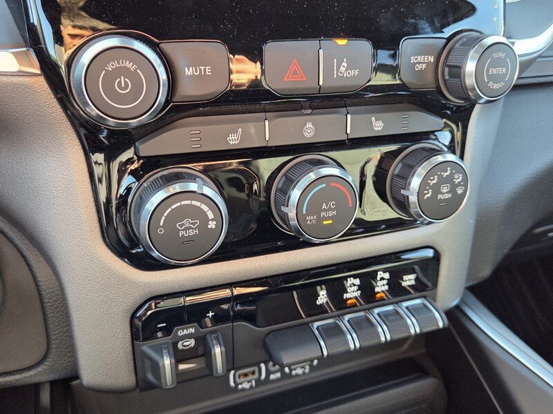 Used 2026 RAM 1500 Big Horn w/ Night Edition AWD/4WD image 18