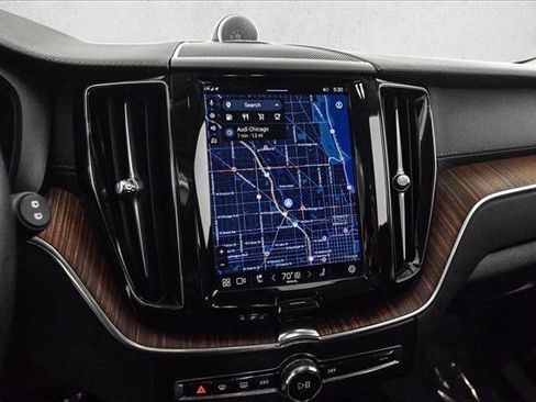 Used 2023 Volvo XC60 B6 Ultimate image 13