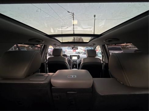 Used 2016 Hyundai Santa Fe SE w/ Option Group 03 FWD image 37