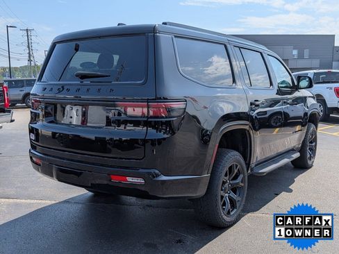 Used 2024 Jeep Wagoneer Series II AWD/4WD image 4