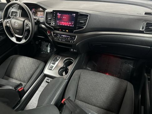 Used 2023 Honda Ridgeline Sport image 12