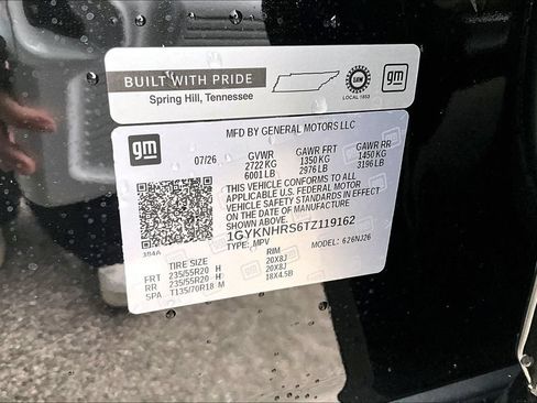 New 2026 Cadillac XT5 Sportv w/ LPO, Floor Liner Package AWD/4WD image 13