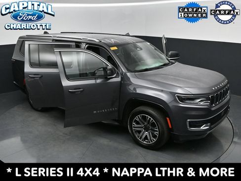 Used 2024 Jeep Wagoneer L Series II w/ Flexible Seating Group AWD/4WD image 35
