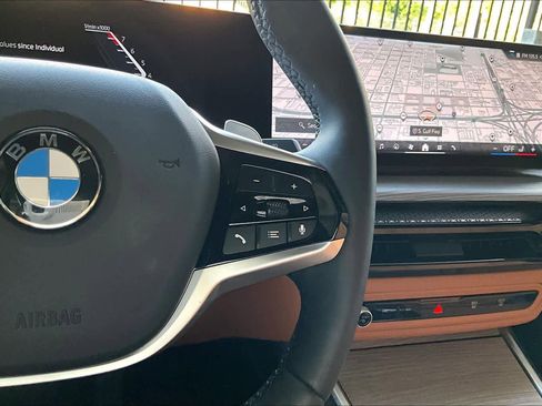 Certified 2025 BMW 330i Sedan image 25