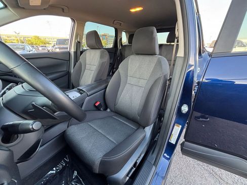 Used 2025 Nissan Rogue SV FWD image 38