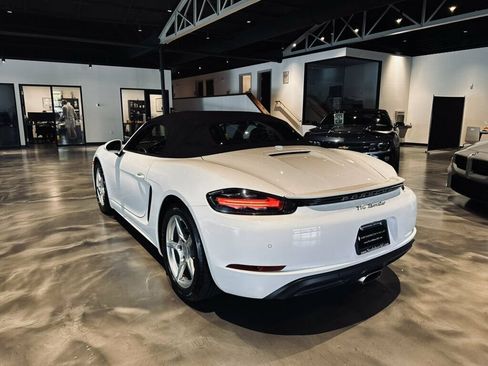 Used 2018 Porsche 718 Boxster RWD image 4