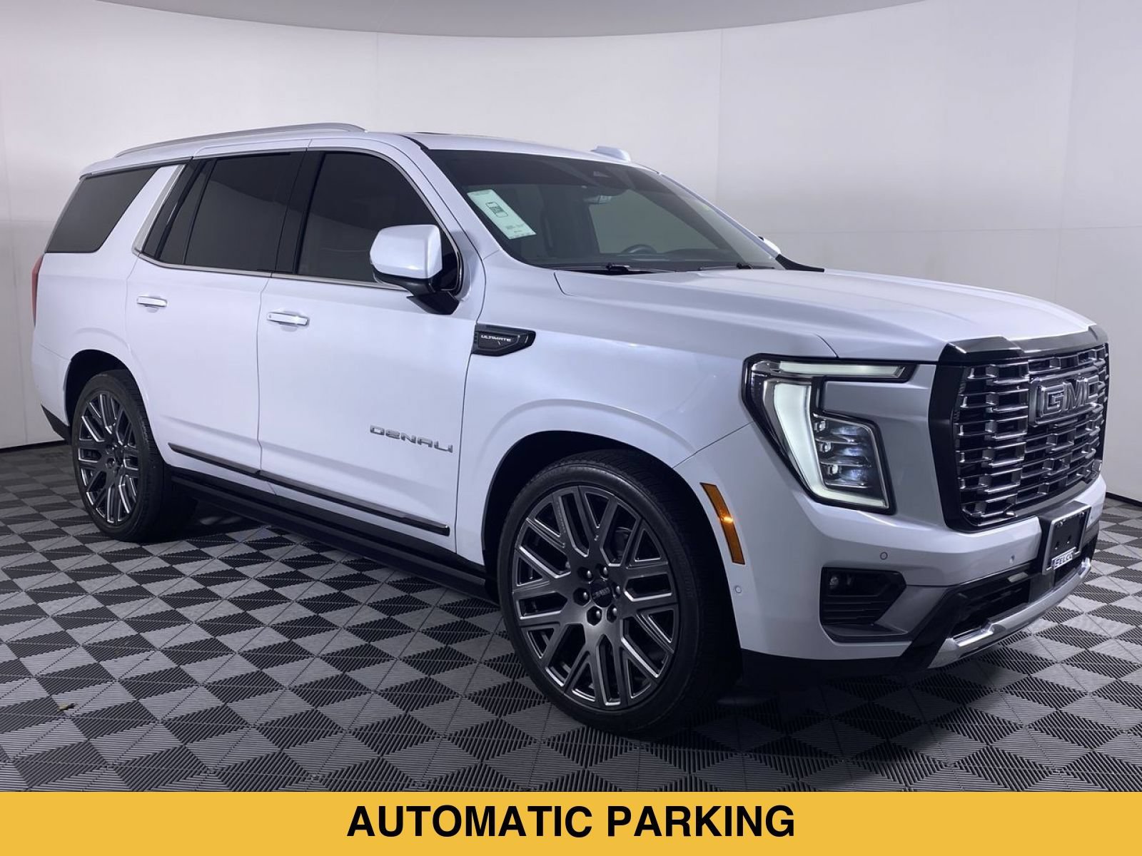 Certified 2026 GMC Yukon Denali Ultimate w/ LPO, Floor Liner Package AWD/4WD image 23
