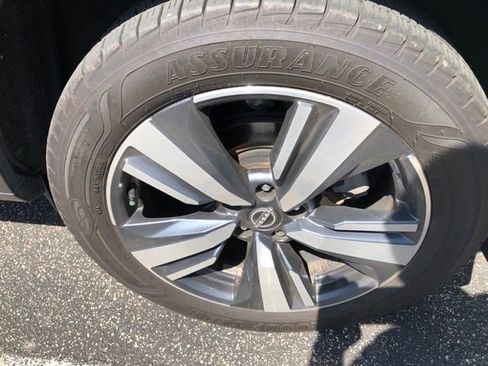 Certified 2023 Nissan Rogue SL image 10