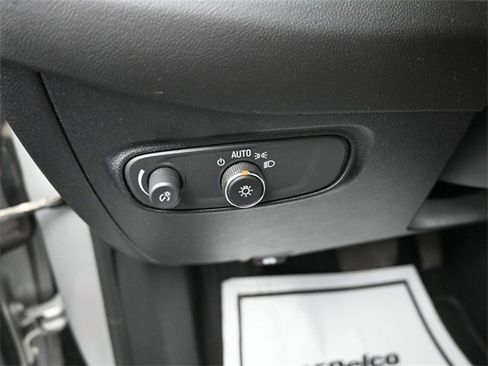 Used 2019 Chevrolet Equinox LS w/ LS Convenience Package image 22