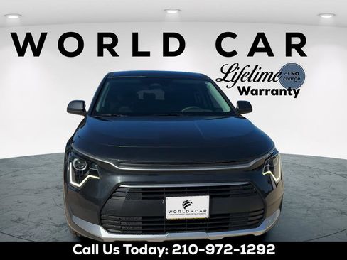Used 2023 Kia Niro LX FWD image 8