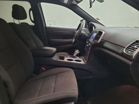 Used 2021 Jeep Grand Cherokee Laredo RWD image 21