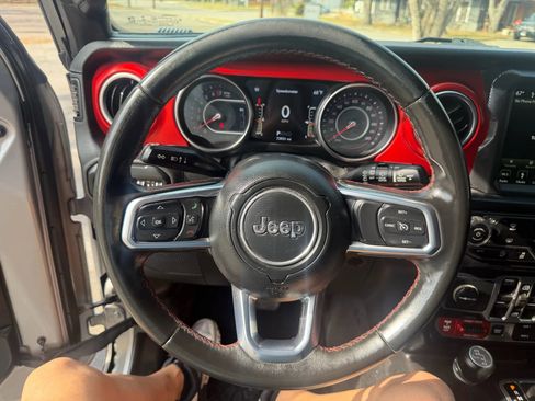 Used 2019 Jeep Wrangler Unlimited Rubicon image 24