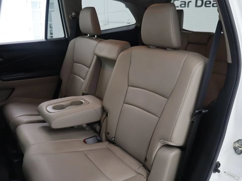 Used 2016 Honda Pilot EX-L image 11