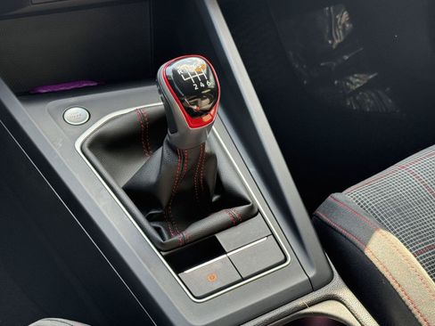 Used 2022 Volkswagen GTI S FWD image 31