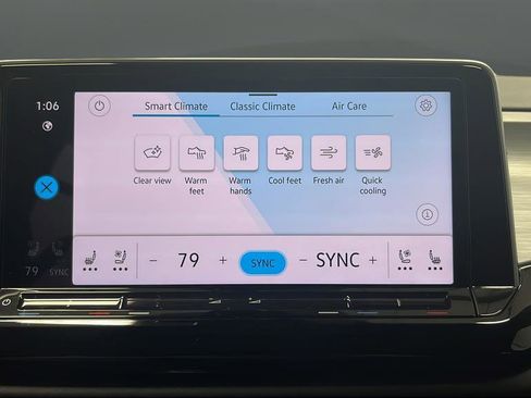 Used 2024 Volkswagen Atlas Cross Sport SE image 21