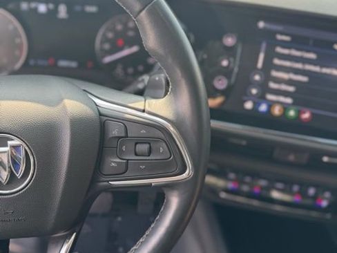 Used 2021 Buick Envision Avenir w/ Technology Package II image 18