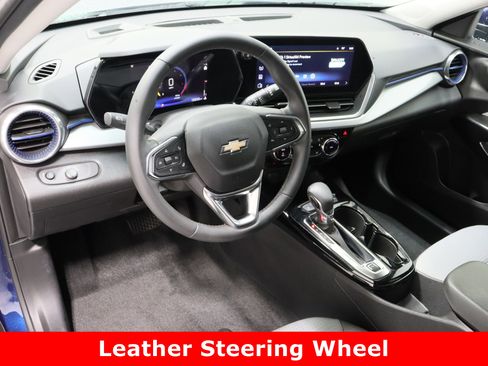 Used 2024 Chevrolet Trax LT w/ Driver Confidence Package image 13