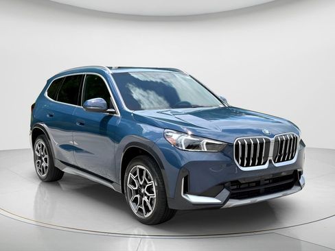 New 2026 BMW X1 xDrive28i w/ Technology Package AWD/4WD image 3
