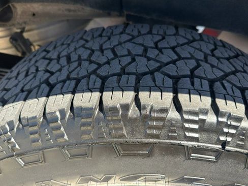 Used 2023 GMC Sierra 2500 SLE w/ SLE Value Package; image 29