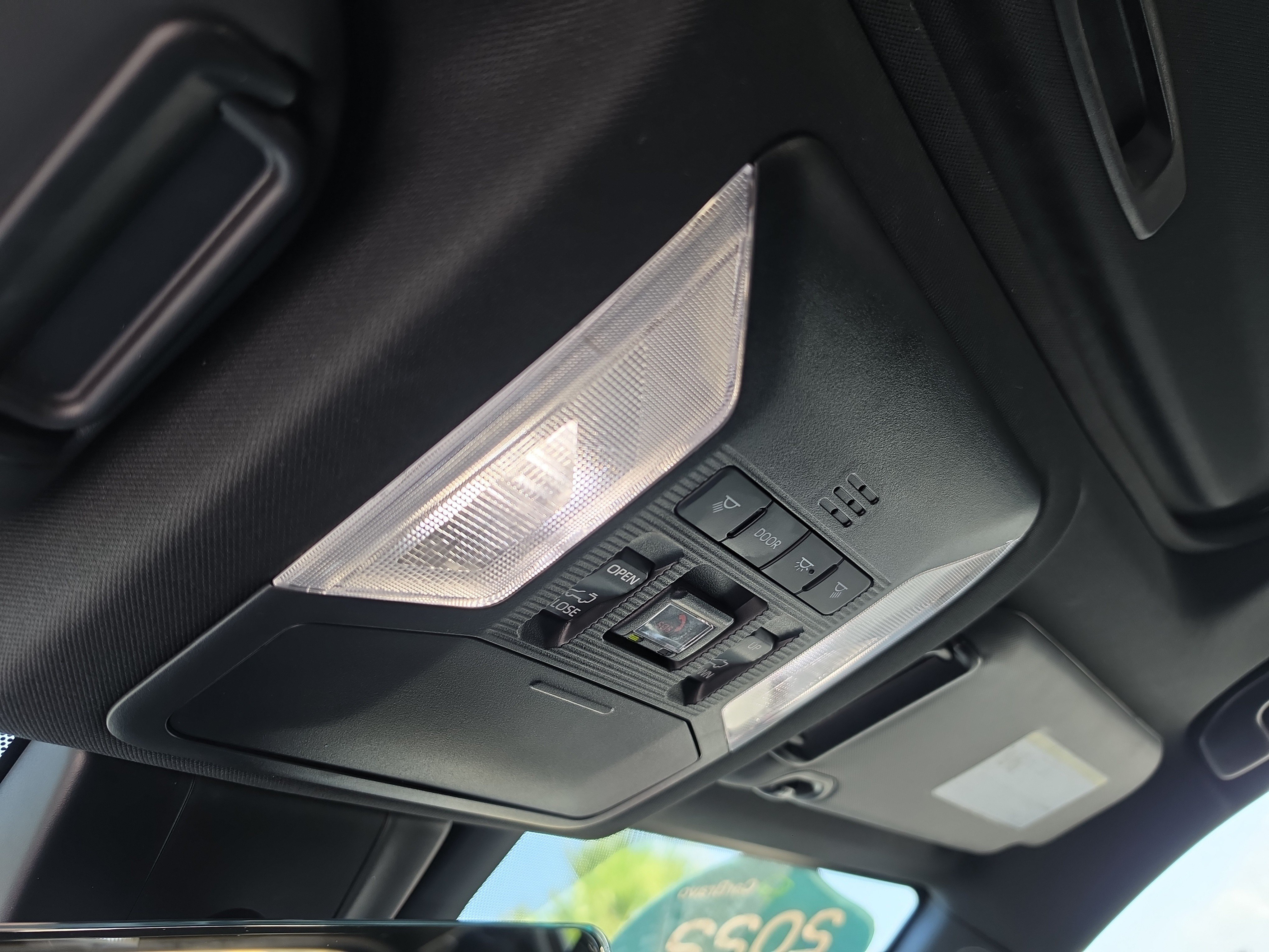 Used 2022 Toyota RAV4 SE w/ Convenience Package AWD/4WD image 29