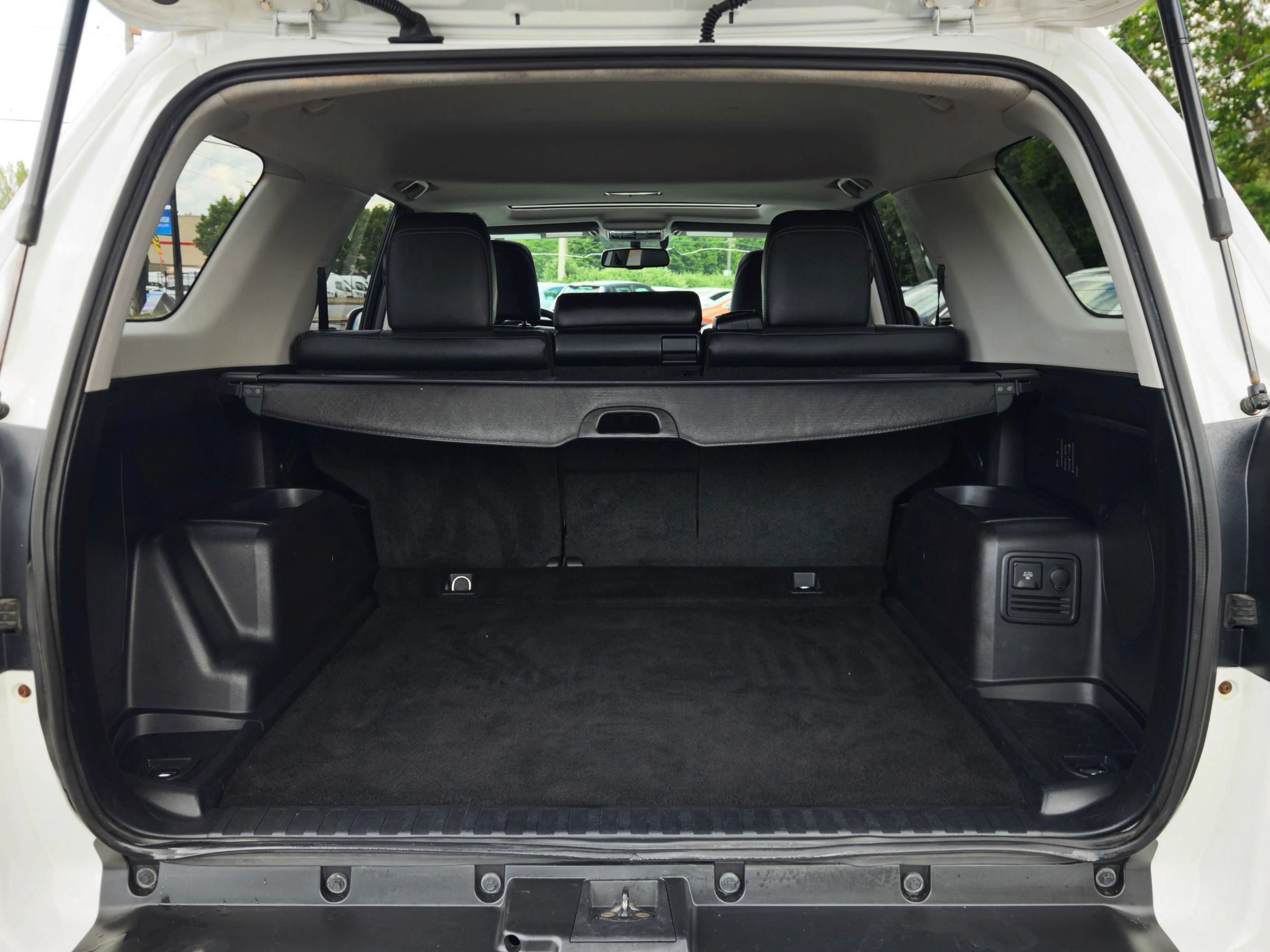 Used 2017 Toyota 4Runner Limited AWD/4WD image 49