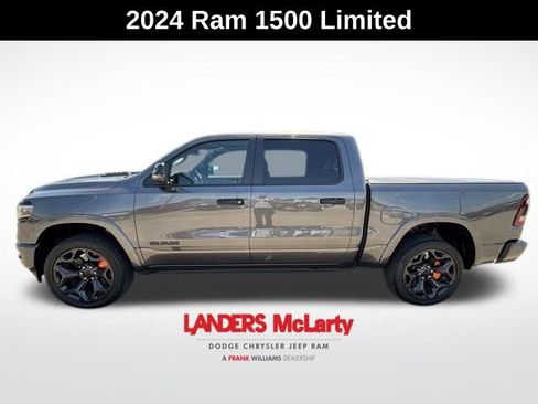 Used 2024 RAM 1500 Limited AWD/4WD image 3