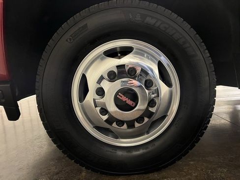 Used 2022 GMC Sierra 3500 Denali image 11