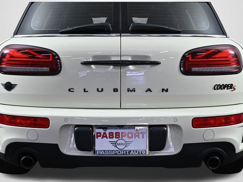 Used 2023 MINI Cooper Clubman S w/ Premium Package image 9