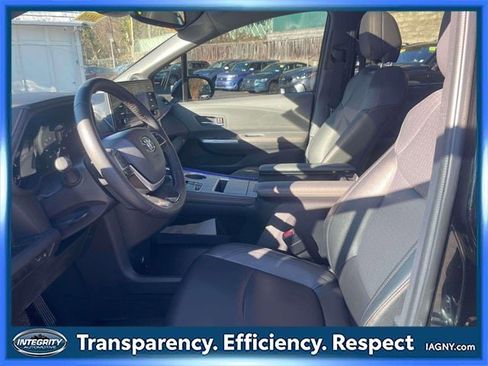 Certified 2024 Toyota Sienna XSE image 16