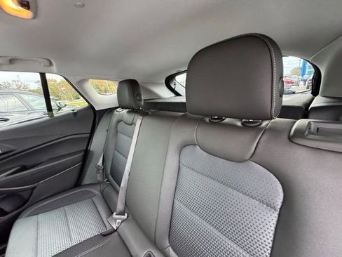 New 2026 Chevrolet Trax LT w/ Sunroof Package image 18