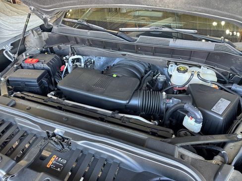 Used 2020 Chevrolet Silverado 1500 RST AWD/4WD image 6