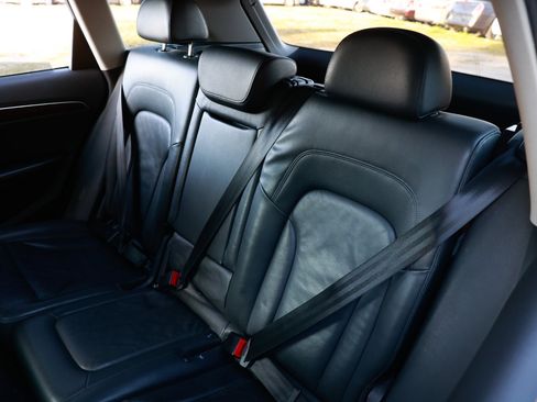 Used 2011 Audi Q5 2.0T Premium image 8