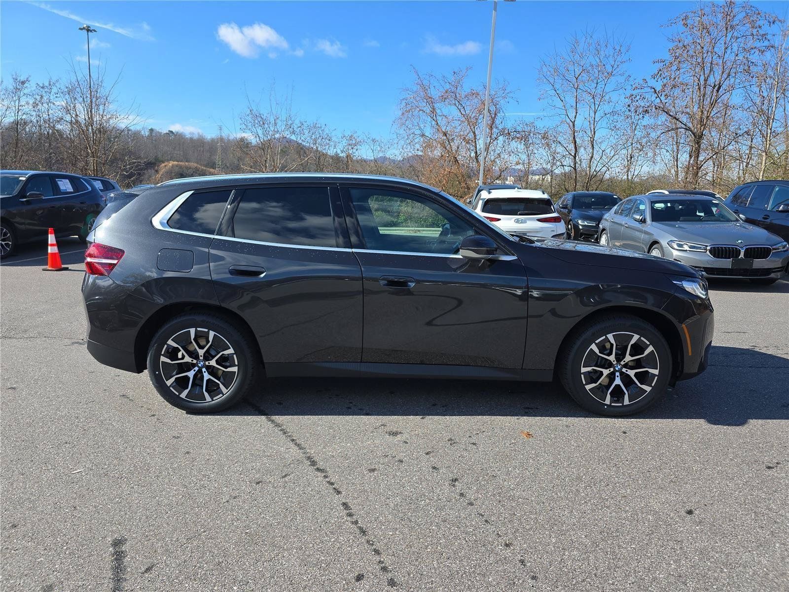 Used 2026 BMW X3 xDrive30i w/ Convenience Package AWD/4WD image 2