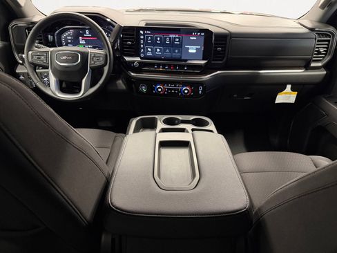 Used 2024 GMC Sierra 1500 Elevation AWD/4WD image 3