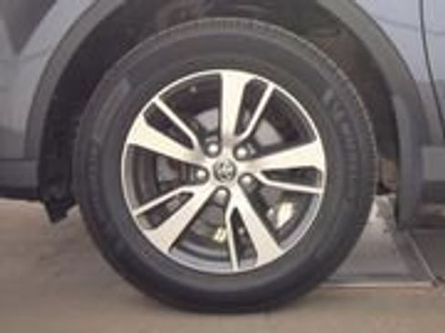 Used 2018 Toyota RAV4 XLE image 7