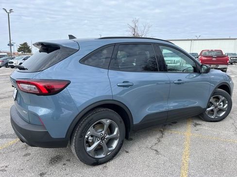 Used 2026 Ford Escape ST-Line w/ Cold Weather Package AWD/4WD image 7