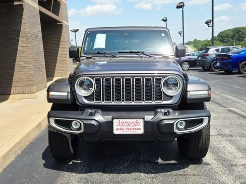 Used 2025 Jeep Wrangler Unlimited Sahara w/ Safety Group AWD/4WD image 2