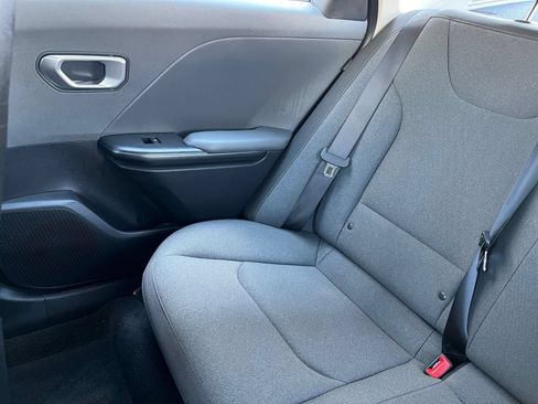 Used 2025 Kia K4 FWD image 44