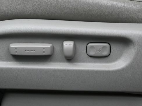 Used 2016 Honda Odyssey Touring Elite image 10