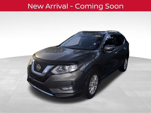 Certified 2018 Nissan Rogue SV w/ Premium Package FWD image 2