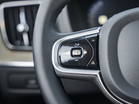 New 2026 Volvo XC60 B5 Plus w/ Protection Package Premier image 30