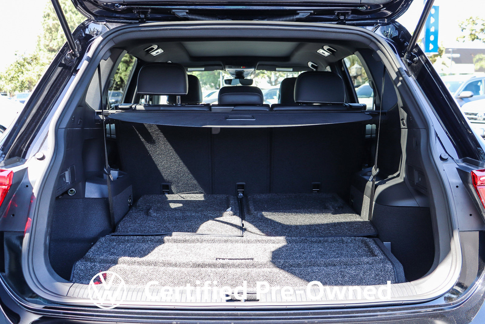 Used 2023 Volkswagen Tiguan SE R-Line FWD image 26