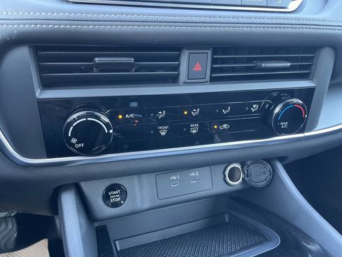 New 2026 Nissan Rogue S image 10