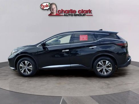 Used 2022 Nissan Murano S FWD image 2