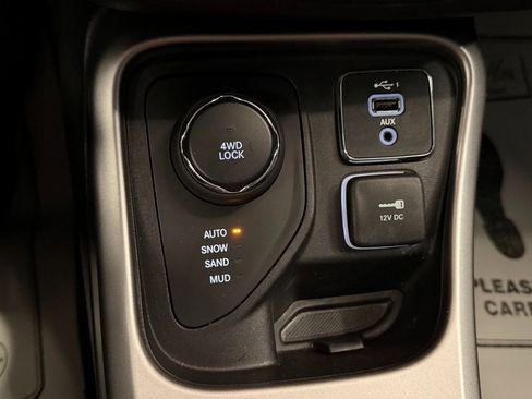 Used 2020 Jeep Compass Latitude w/ Cold Weather Group image 15