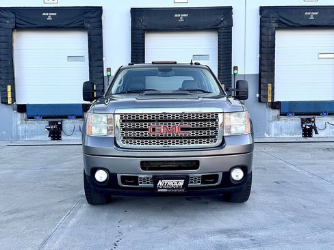 Used 2013 GMC Sierra 3500 Denali AWD/4WD image 6