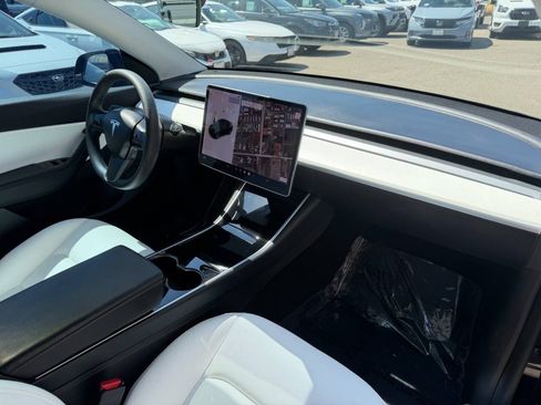 Used 2021 Tesla Model Y Performance AWD/4WD image 16
