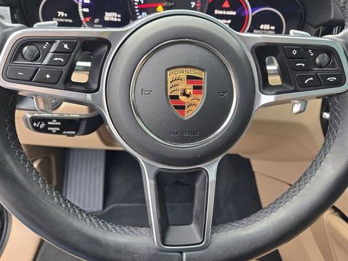 Used 2022 Porsche Cayenne image 22